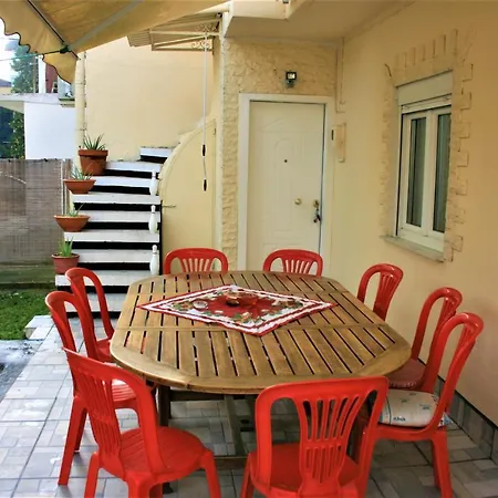 Monokatoikia Ston Lagkada 拉加达斯